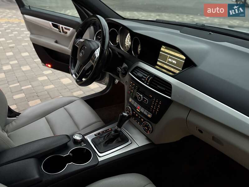 Седан Mercedes-Benz C-Class 2014 в Одессе фото 55 Седан Mercedes-Benz C-Class 2014 в Одессе