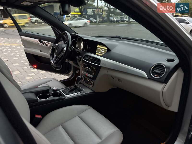 Седан Mercedes-Benz C-Class 2014 в Одессе фото 57 Седан Mercedes-Benz C-Class 2014 в Одессе