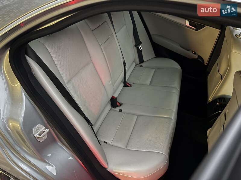 Седан Mercedes-Benz C-Class 2014 в Одессе фото 65 Седан Mercedes-Benz C-Class 2014 в Одессе