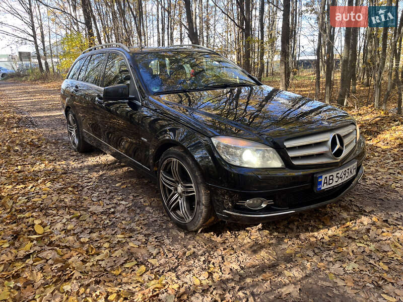 Седан Mercedes-Benz C-Class 2010 в Вінниці фото 36 Седан Mercedes-Benz C-Class 2010 в Вінниці