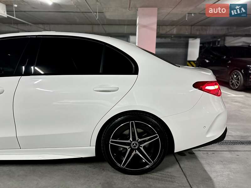 Седан Mercedes-Benz C-Class 2022 в Днепре