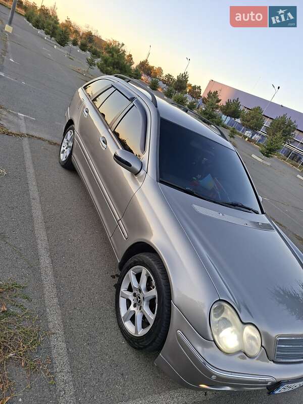 Mercedes-Benz C-Class 2003 Mercedes-Benz C-Class 2003