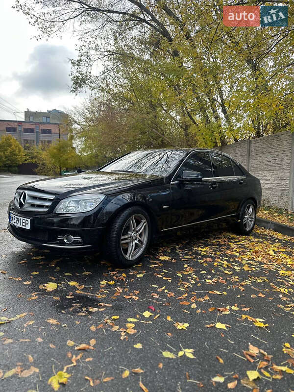 Седан Mercedes-Benz C-Class 2008 в Дніпрі