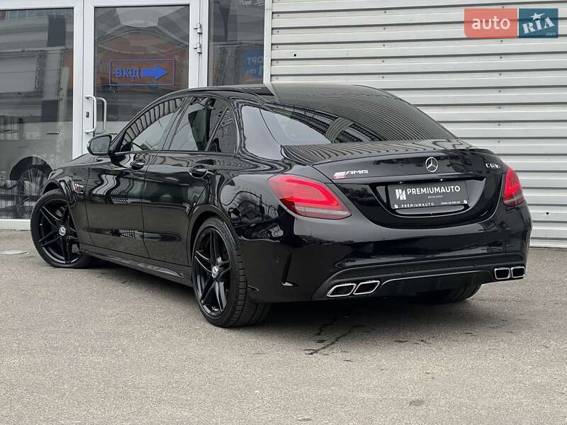 Седан Mercedes-Benz C-Class 2015 в Киеве