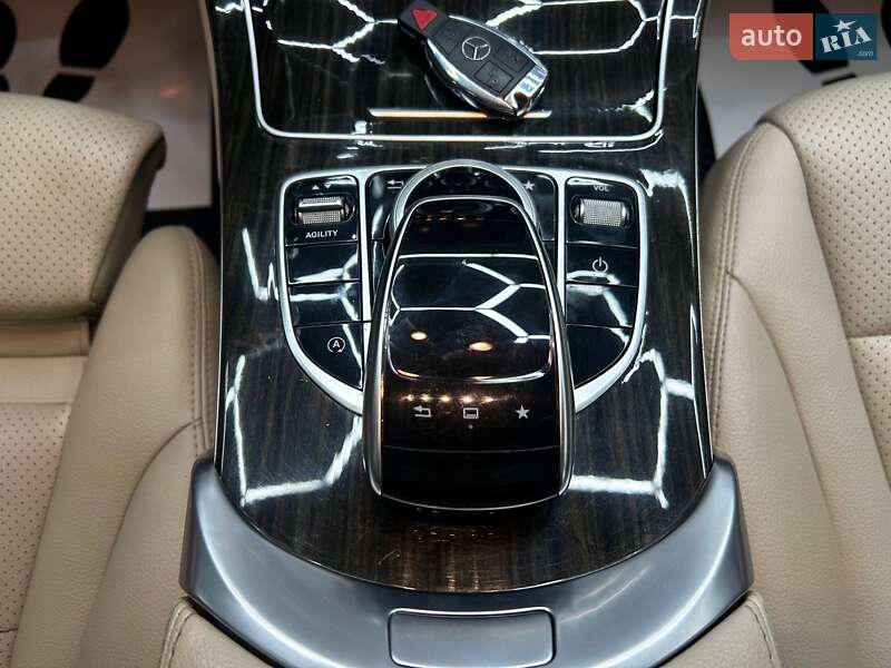 Седан Mercedes-Benz C-Class 2015 в Чернівцях