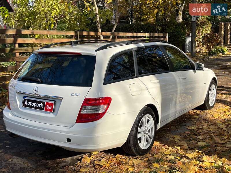Универсал Mercedes-Benz C-Class 2010 в Киеве