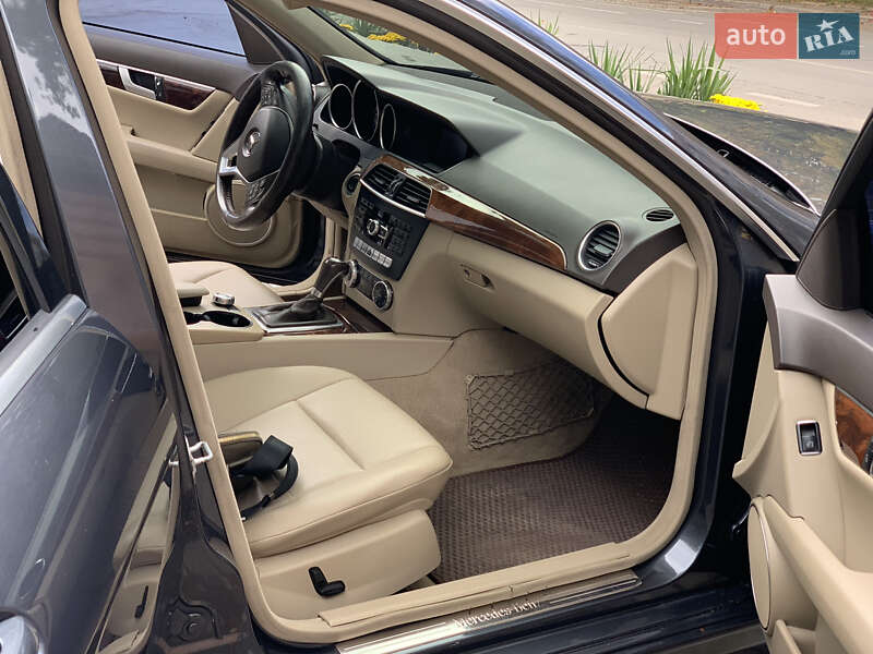 Седан Mercedes-Benz C-Class 2013 в Одесі фото 13 Седан Mercedes-Benz C-Class 2013 в Одесі