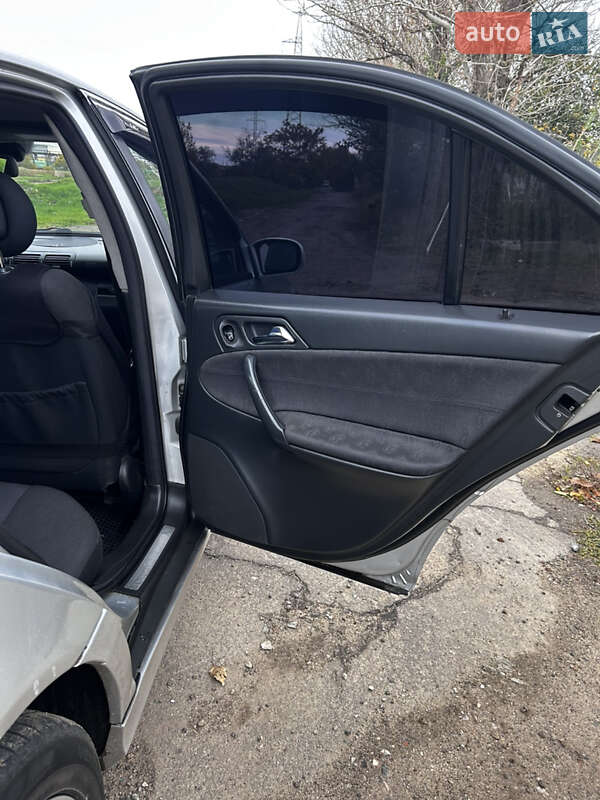 Седан Mercedes-Benz C-Class 2001 в Николаеве