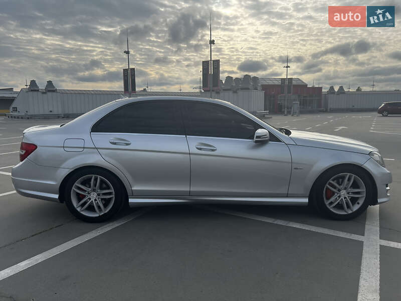 Седан Mercedes-Benz C-Class 2011 в Києві фото 5 Седан Mercedes-Benz C-Class 2011 в Києві