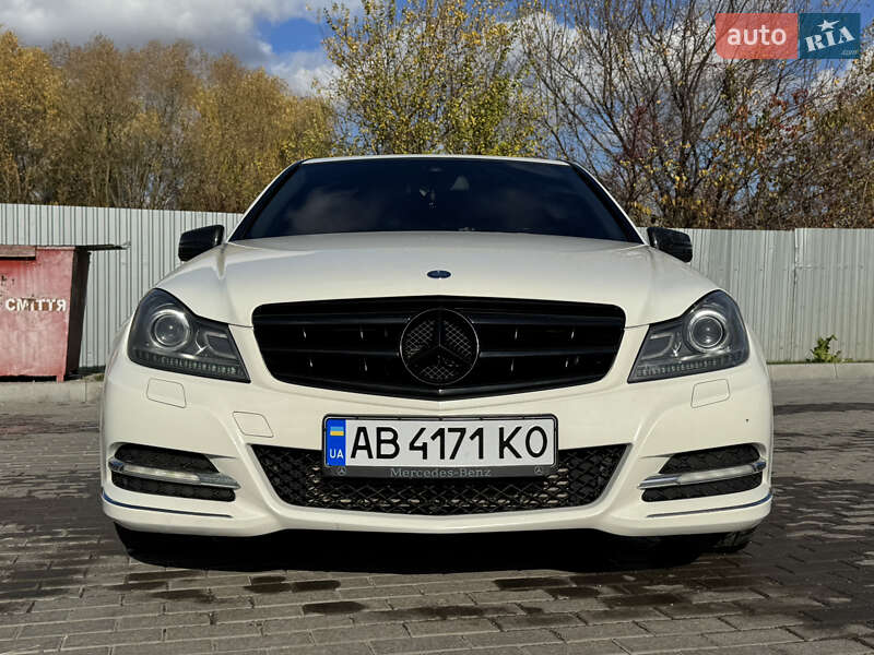 Mercedes-Benz C-Class 2011