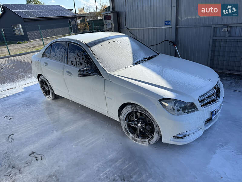 Седан Mercedes-Benz C-Class 2011 в Калинівці