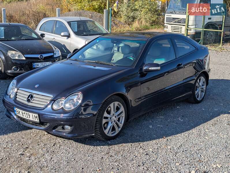 Купе Mercedes-Benz C-Class 2005 в Ровно