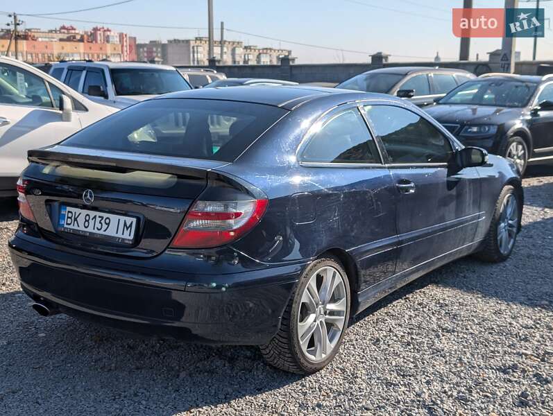 Купе Mercedes-Benz C-Class 2005 в Ровно
