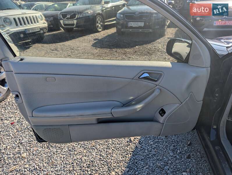 Купе Mercedes-Benz C-Class 2005 в Ровно