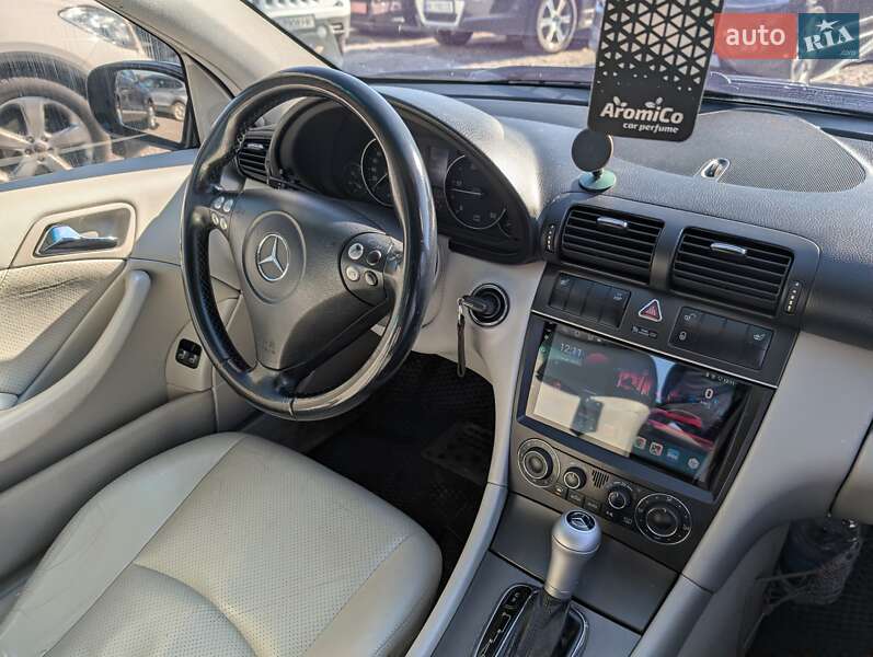 Купе Mercedes-Benz C-Class 2005 в Ровно
