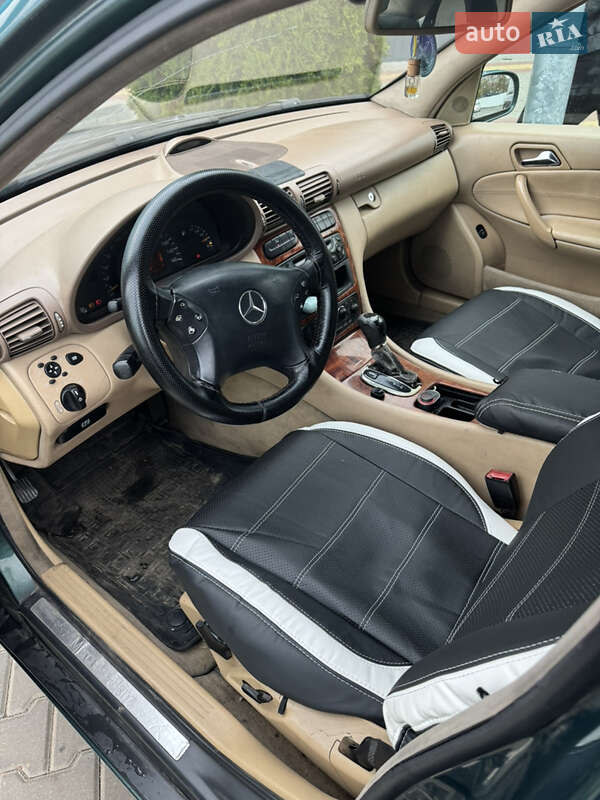 Седан Mercedes-Benz C-Class 2001 в Южному
