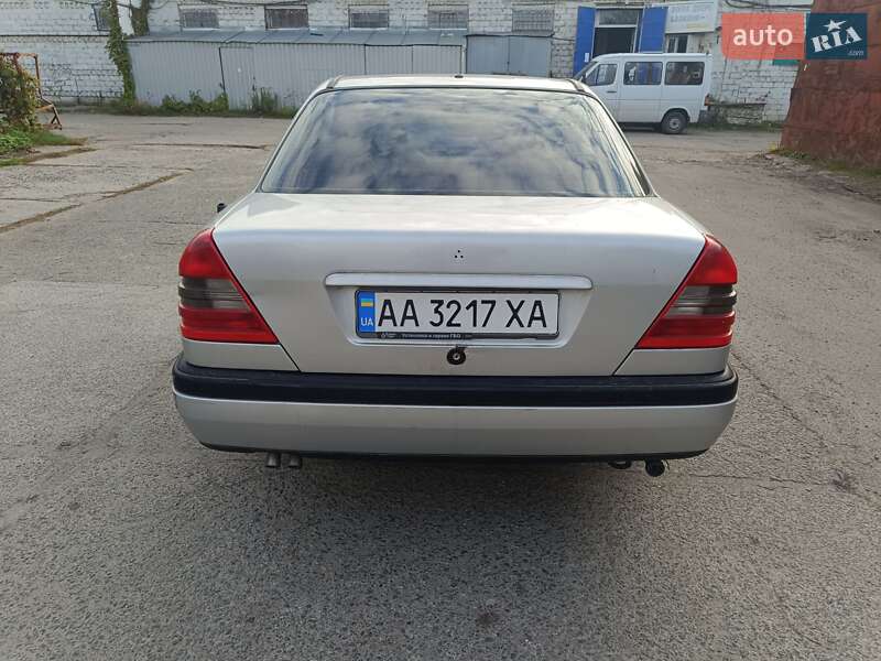 Седан Mercedes-Benz C-Class 1997 в Борисполе фото 4 Седан Mercedes-Benz C-Class 1997 в Борисполе