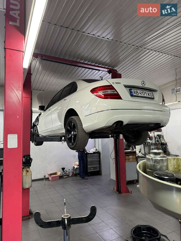 Седан Mercedes-Benz C-Class 2011 в Калинівці