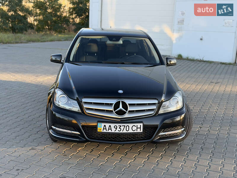 Седан Mercedes-Benz C-Class 2011 в Києві фото 10 Седан Mercedes-Benz C-Class 2011 в Києві