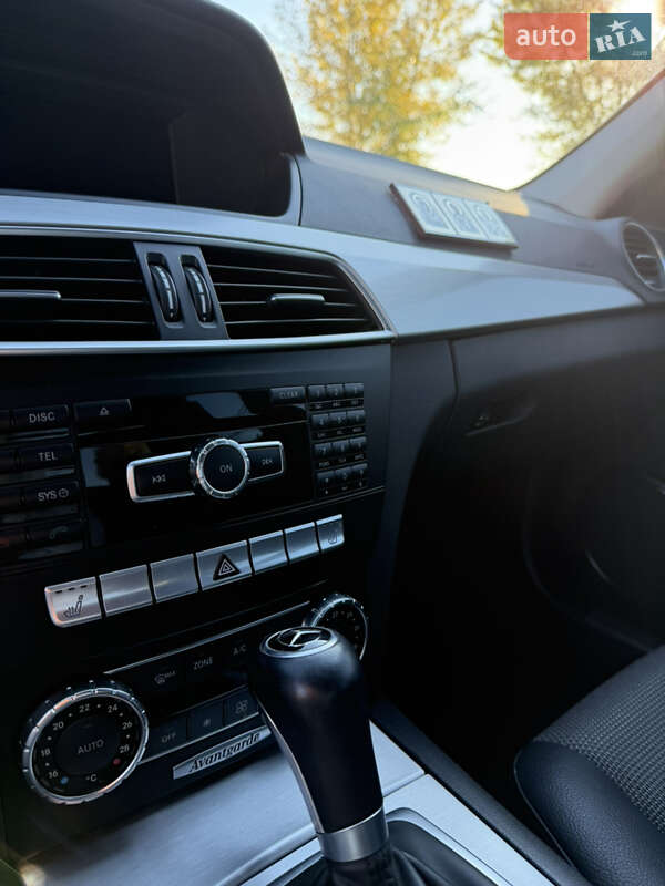 Седан Mercedes-Benz C-Class 2011 в Києві фото 14 Седан Mercedes-Benz C-Class 2011 в Києві