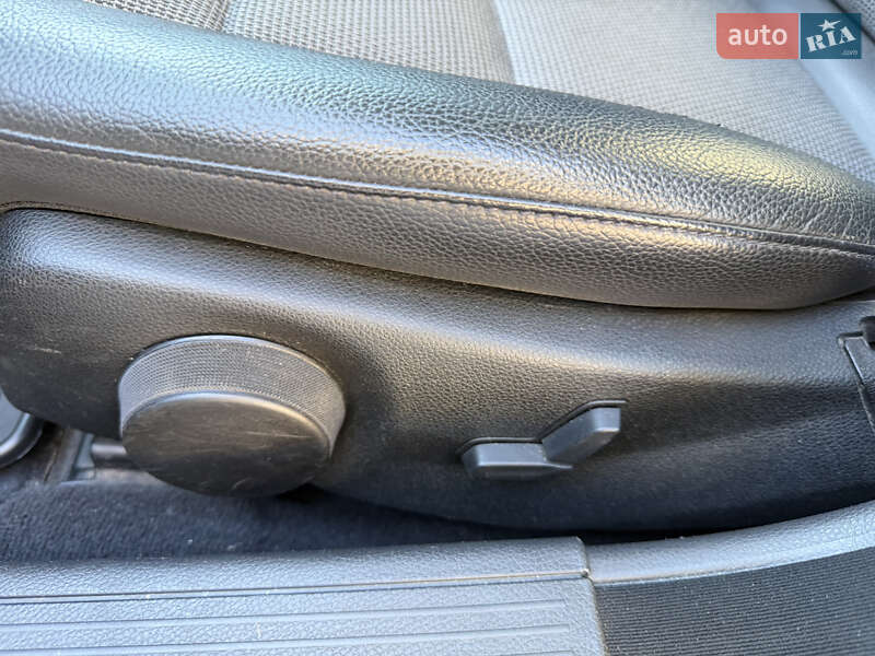 Седан Mercedes-Benz C-Class 2011 в Києві фото 36 Седан Mercedes-Benz C-Class 2011 в Києві