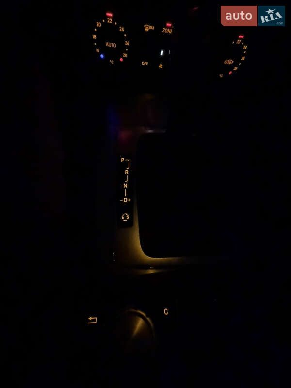 Седан Mercedes-Benz C-Class 2011 в Києві фото 47 Седан Mercedes-Benz C-Class 2011 в Києві