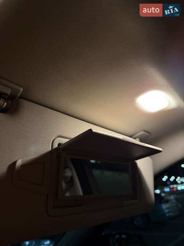 Седан Mercedes-Benz C-Class 2011 в Києві фото 48 Седан Mercedes-Benz C-Class 2011 в Києві