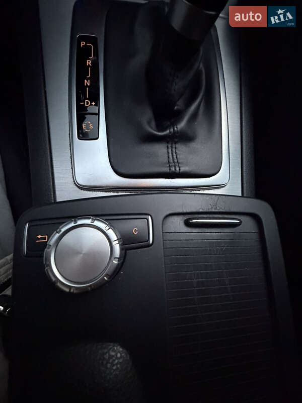 Седан Mercedes-Benz C-Class 2011 в Києві фото 58 Седан Mercedes-Benz C-Class 2011 в Києві