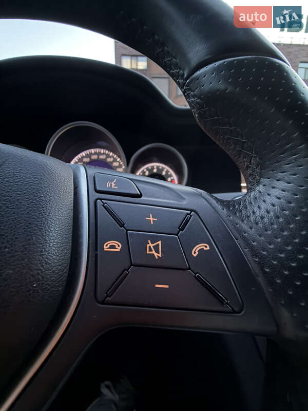 Седан Mercedes-Benz C-Class 2011 в Києві фото 65 Седан Mercedes-Benz C-Class 2011 в Києві