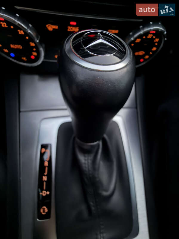 Седан Mercedes-Benz C-Class 2011 в Києві фото 67 Седан Mercedes-Benz C-Class 2011 в Києві