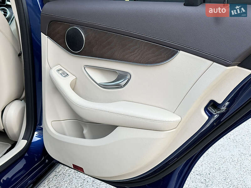 Седан Mercedes-Benz C-Class 2018 в Києві фото 29 Седан Mercedes-Benz C-Class 2018 в Києві