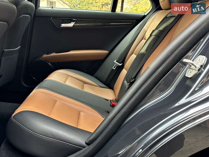 Седан Mercedes-Benz C-Class 2008 в Одесі фото 70 Седан Mercedes-Benz C-Class 2008 в Одесі