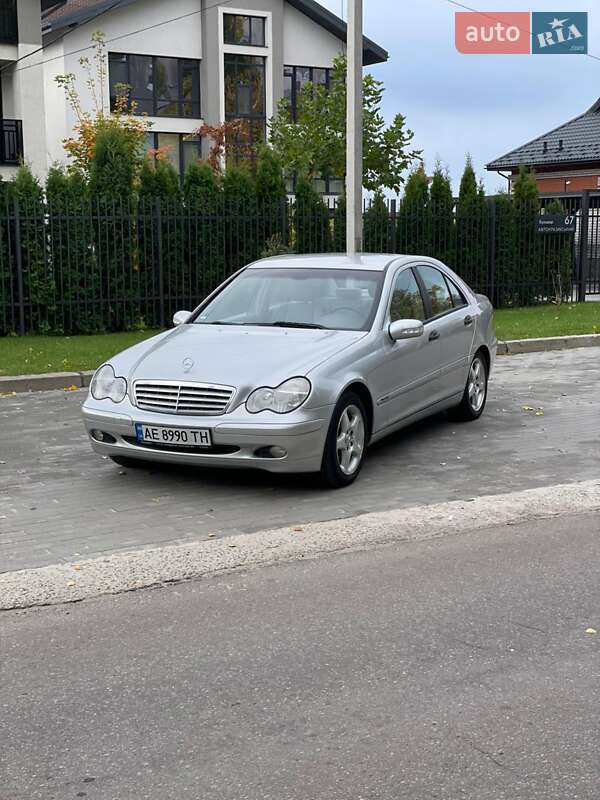 Mercedes-Benz C-Class 2003