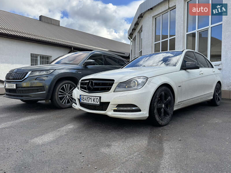 Седан Mercedes-Benz C-Class 2011 в Калинівці
