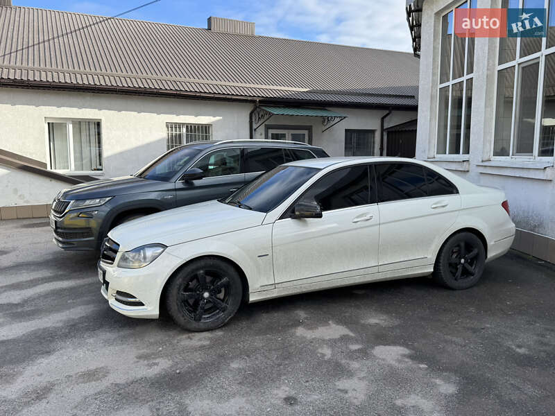 Седан Mercedes-Benz C-Class 2011 в Калинівці