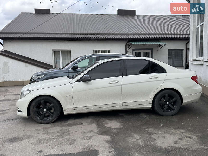 Седан Mercedes-Benz C-Class 2011 в Калинівці