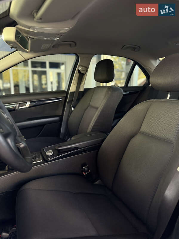 Седан Mercedes-Benz C-Class 2007 в Миколаєві фото 10 Седан Mercedes-Benz C-Class 2007 в Миколаєві