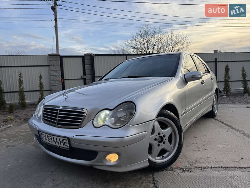 Седан Mercedes-Benz C-Class 2004 в Нетешине фото 3 Седан Mercedes-Benz C-Class 2004 в Нетешине