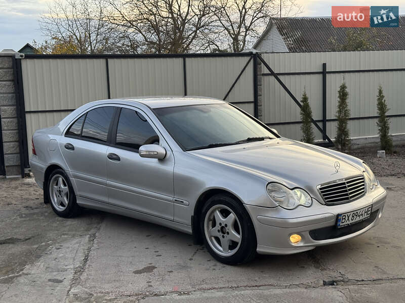 Mercedes-Benz C-Class 2004 Mercedes-Benz C-Class 2004