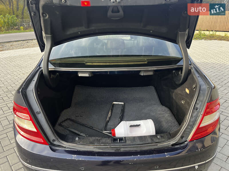 Седан Mercedes-Benz C-Class 2010 в Тячеві