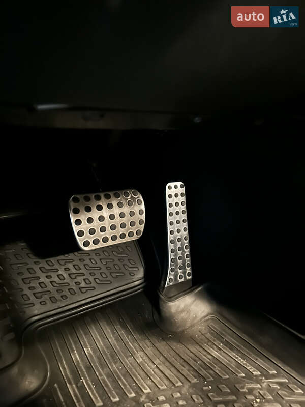 Седан Mercedes-Benz C-Class 2008 в Днепре