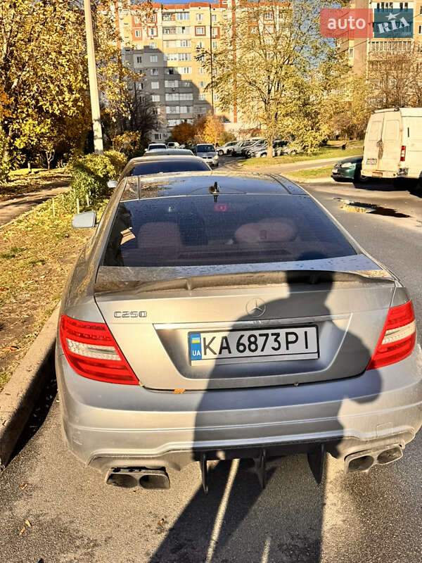 Купе Mercedes-Benz C-Class 2012 в Києві фото 4 Купе Mercedes-Benz C-Class 2012 в Києві
