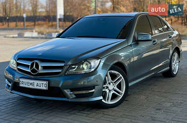 Седан Mercedes-Benz C-Class 2011 в Днепре