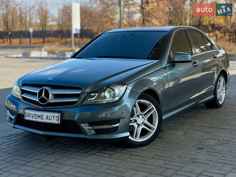 Mercedes-Benz C-Class 2011 Mercedes-Benz C-Class 2011