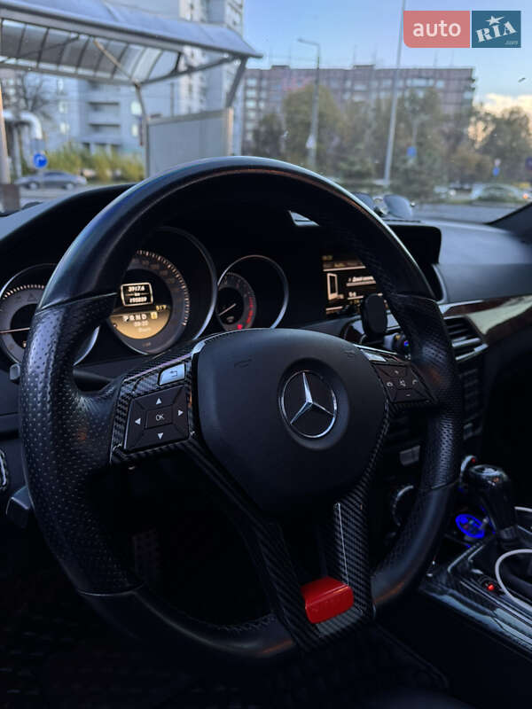 Седан Mercedes-Benz C-Class 2012 в Днепре