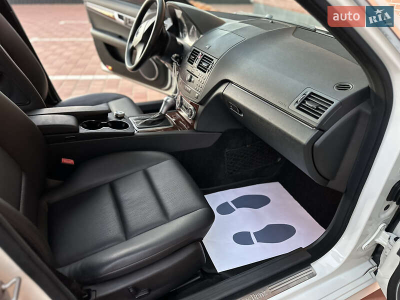 Седан Mercedes-Benz C-Class 2008 в Одесі фото 27 Седан Mercedes-Benz C-Class 2008 в Одесі
