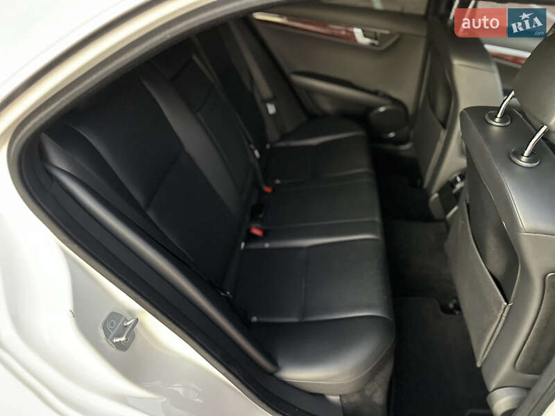 Седан Mercedes-Benz C-Class 2008 в Одесі фото 61 Седан Mercedes-Benz C-Class 2008 в Одесі