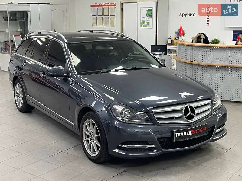 Універсал Mercedes-Benz C-Class 2013 в Києві