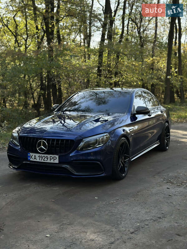 Mercedes-Benz C-Class 2019