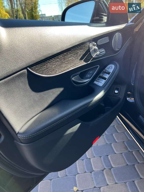 Седан Mercedes-Benz C-Class 2019 в Киеве фото 38 Седан Mercedes-Benz C-Class 2019 в Киеве
